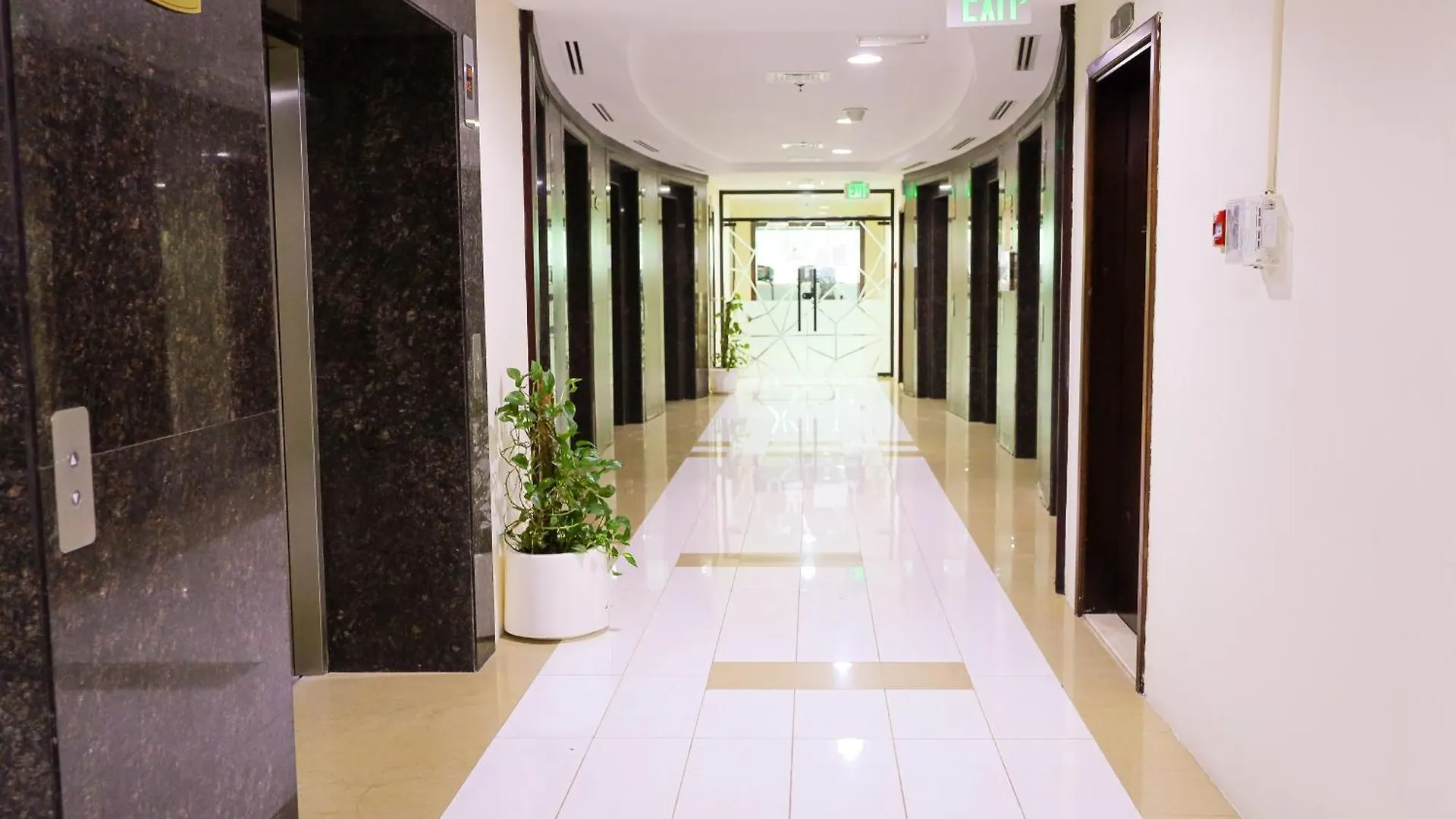Marina Pinnacle Entire 1 Bed Room Apartment Top Floor View Dubai Marina